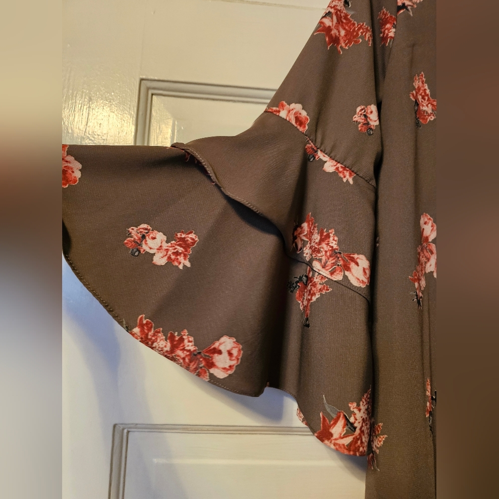 1.4.3. Story by Line Up Floral Ruffle 3/4 Sleeve Top XL - Picture 2 of 5